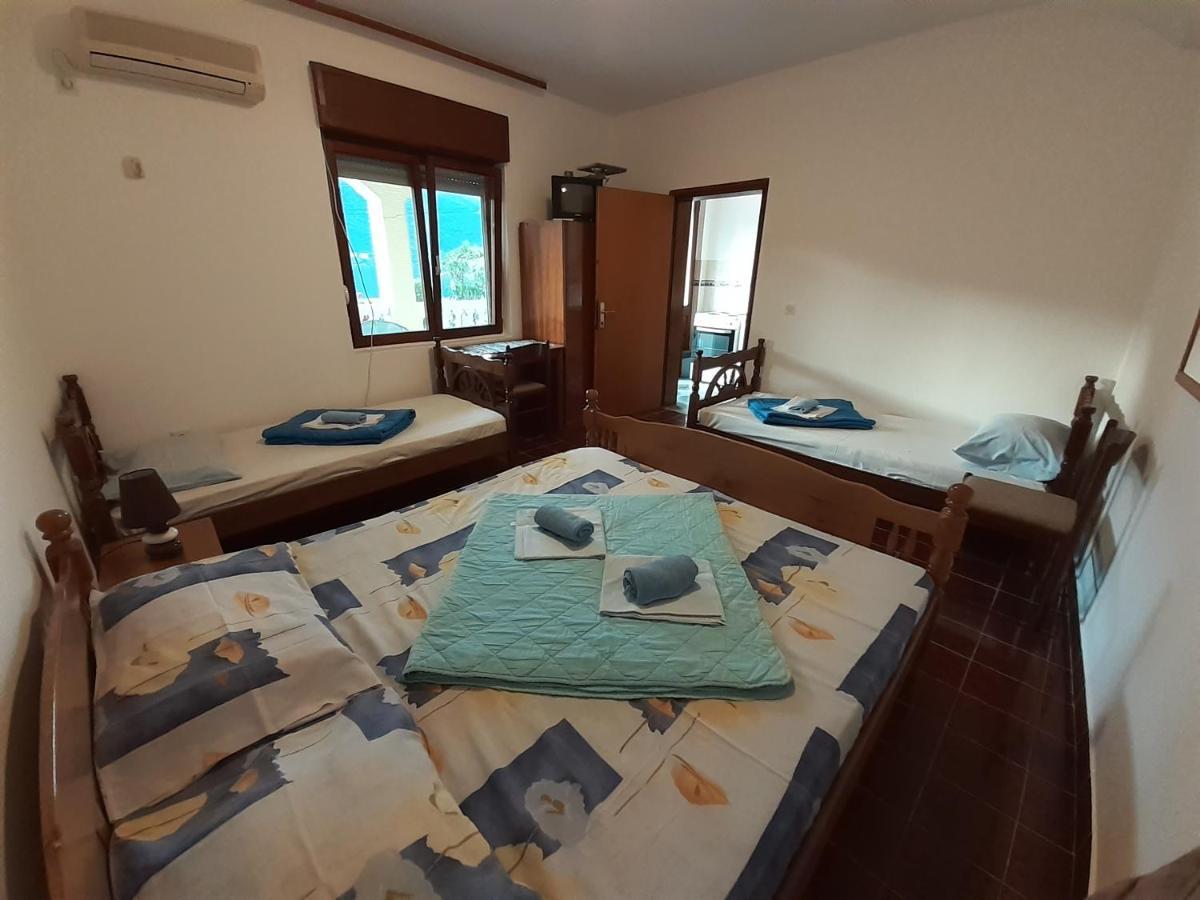 Stevovic Apartments Tivat Bagian luar foto