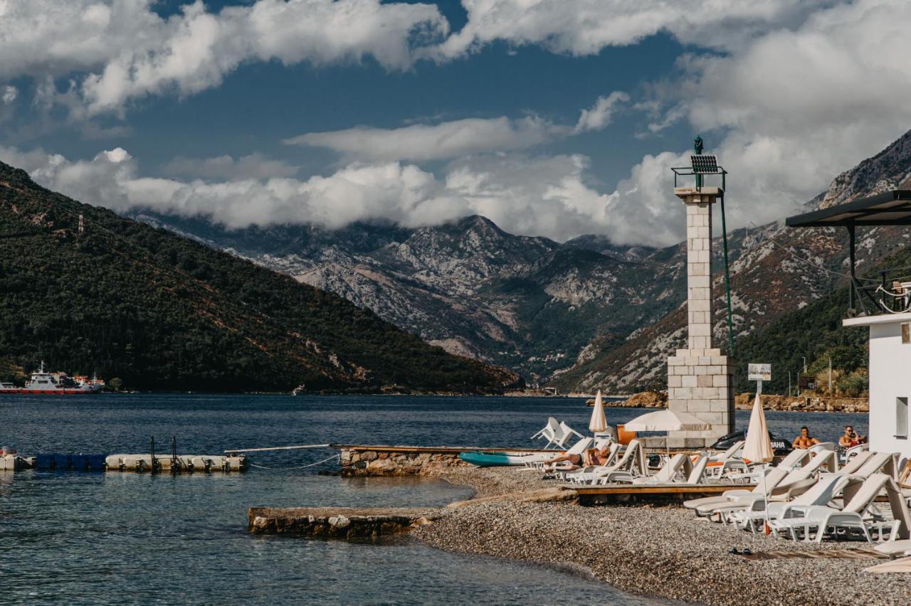 Stevovic Apartments Tivat Bagian luar foto