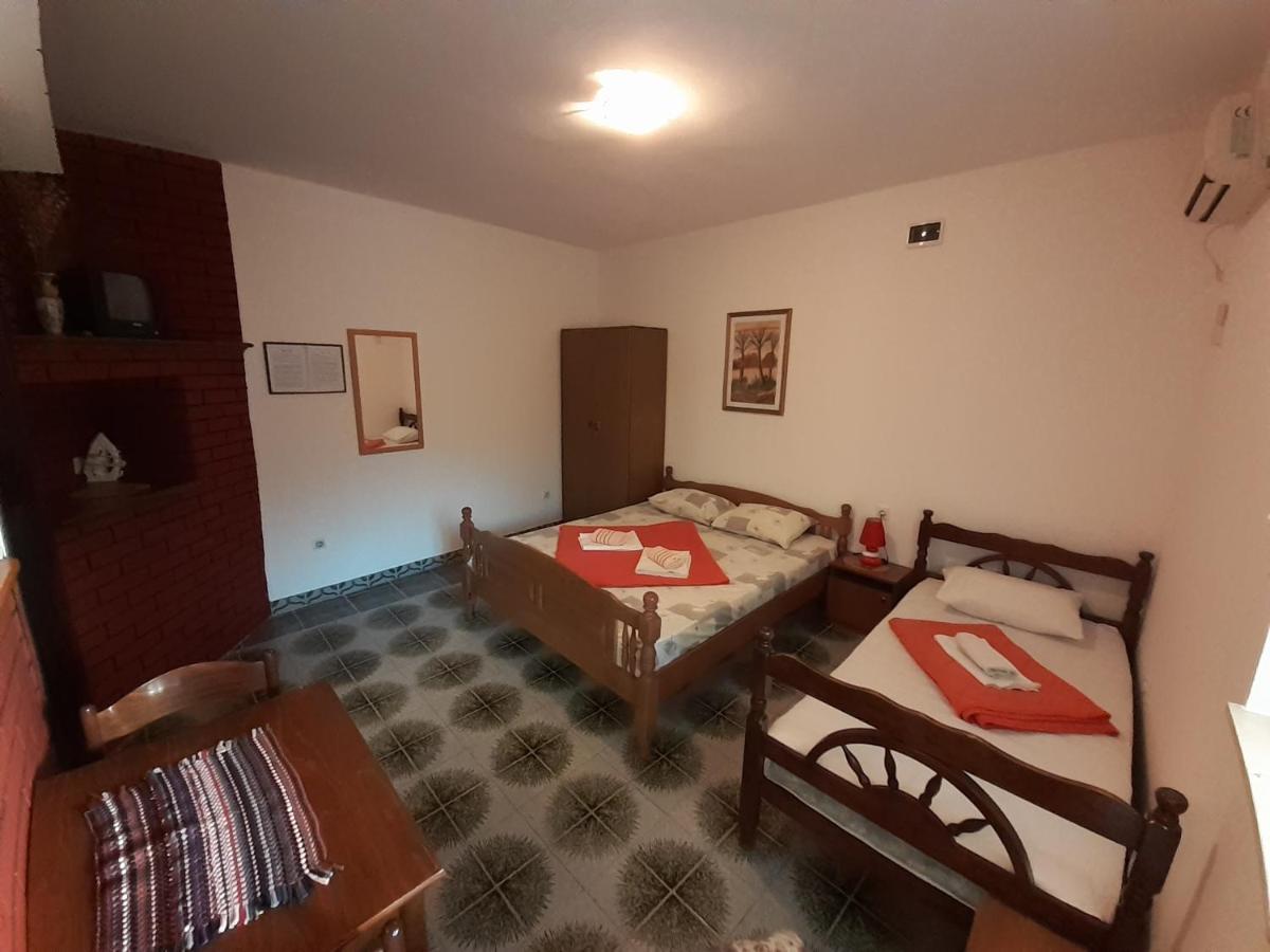 Stevovic Apartments Tivat Bagian luar foto