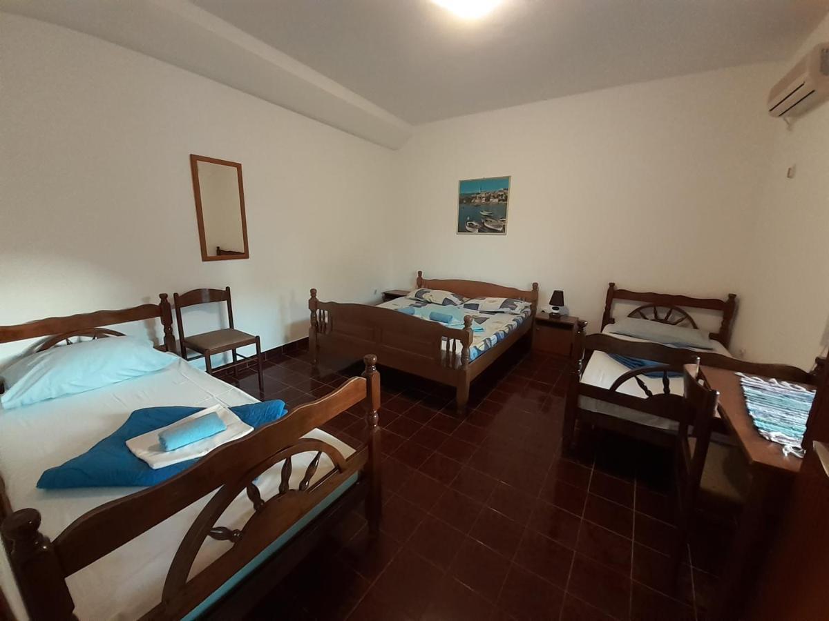 Stevovic Apartments Tivat Bagian luar foto