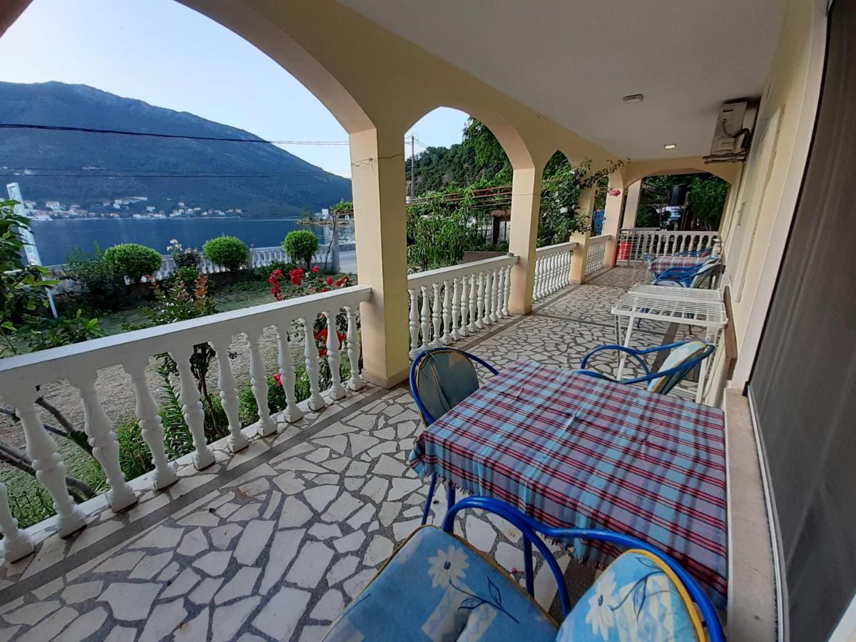 Stevovic Apartments Tivat Bagian luar foto